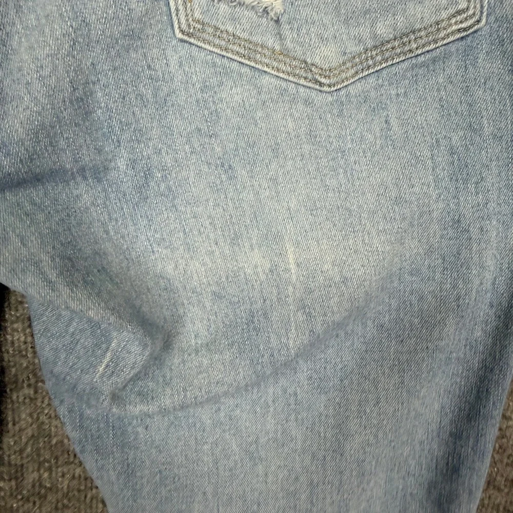 Levis Jeans Womens 10 Blue Light Wash Classic Bootcut Distressed Stretch 32x31